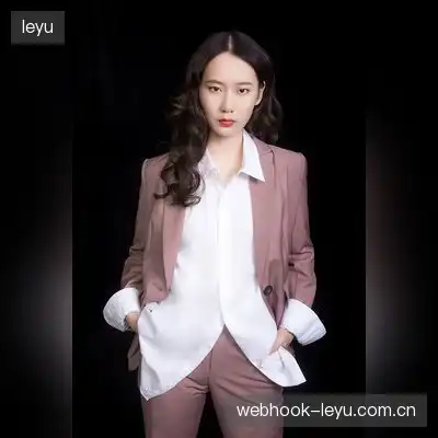 黄芊